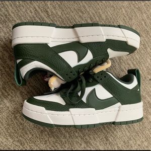 Nike Women’s dunks low disrupt shoes.